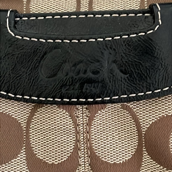 Coach Penelope Signature collection Purse  Tan  Black  Slvr
Hardware - Picture 13 of 14